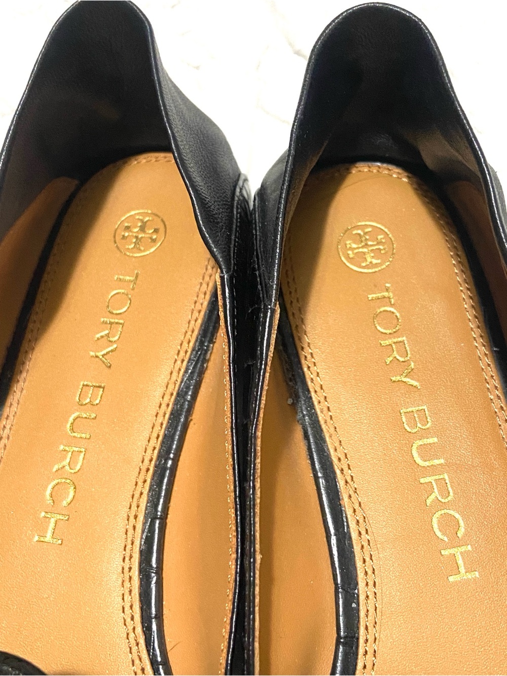 Tory Burch Black Croc-Embossed Leather charm  Loafers - Picture 4 of 11